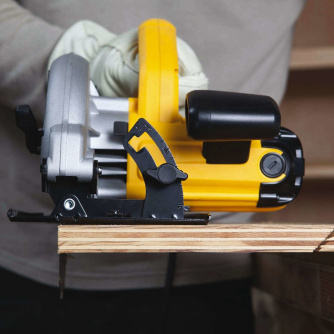 Купить Пила дисковая DEWALT DWE 560 K фото №8